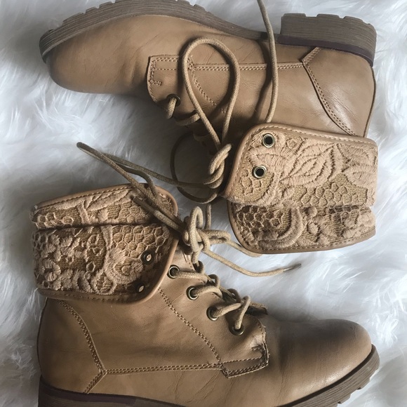 Women’s Lace Boots - Picture 1 of 8